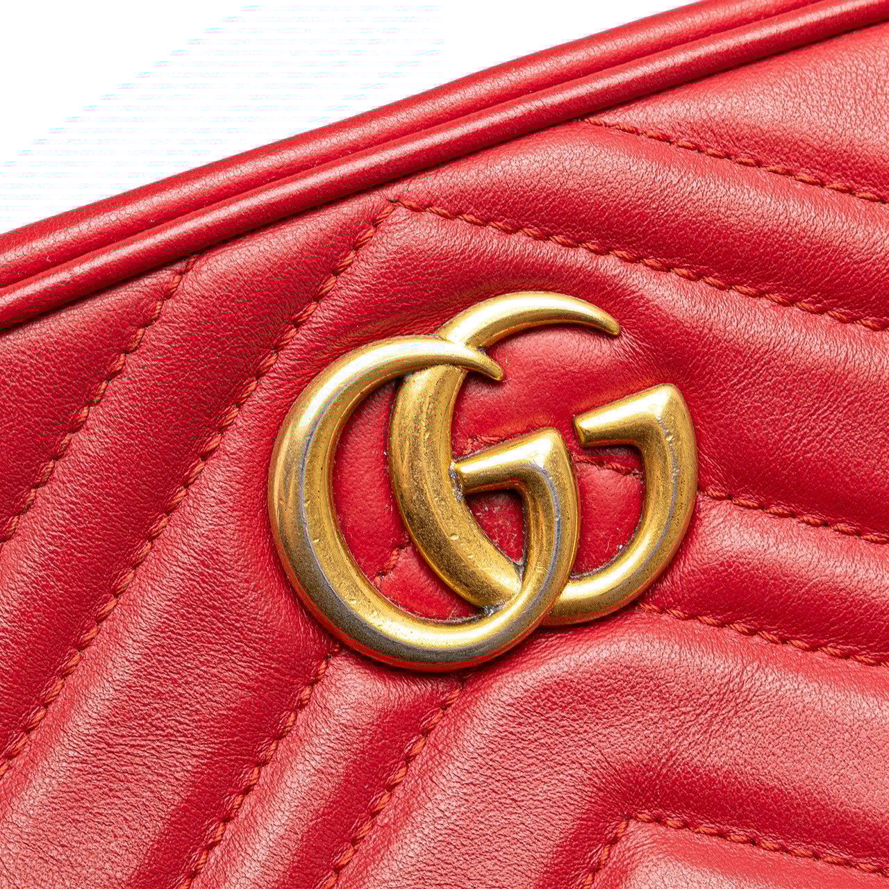 Gucci Mini GG Marmont Matelasse Leather Crossbody Rood