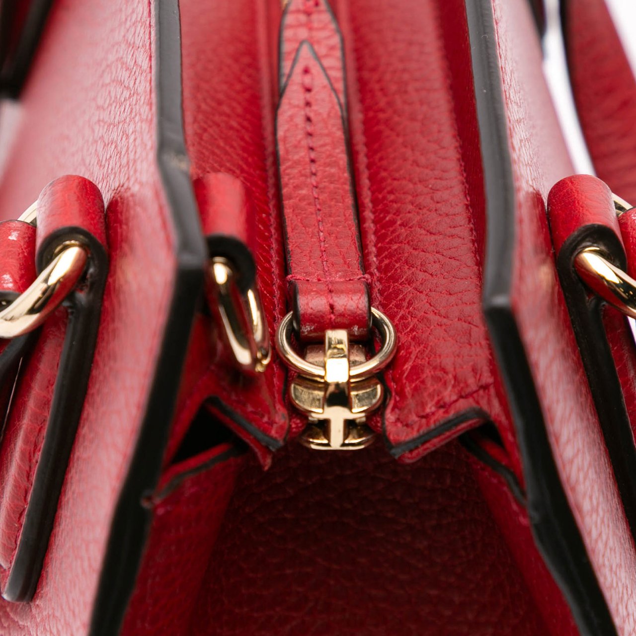 Gucci Medium Dollar Calf Soho Top Handle Convertible Tote Rood