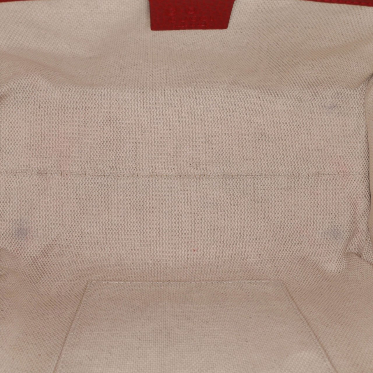 Gucci Medium Dollar Calf Soho Top Handle Convertible Tote Rood