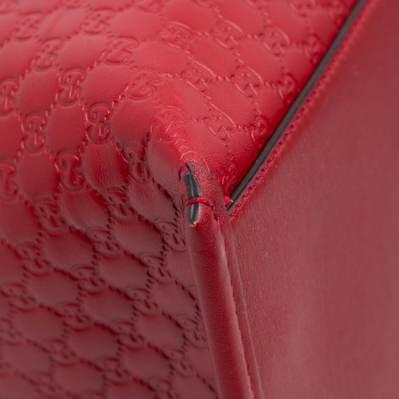 Gucci Large Soft Microguccissima Satchel Rood