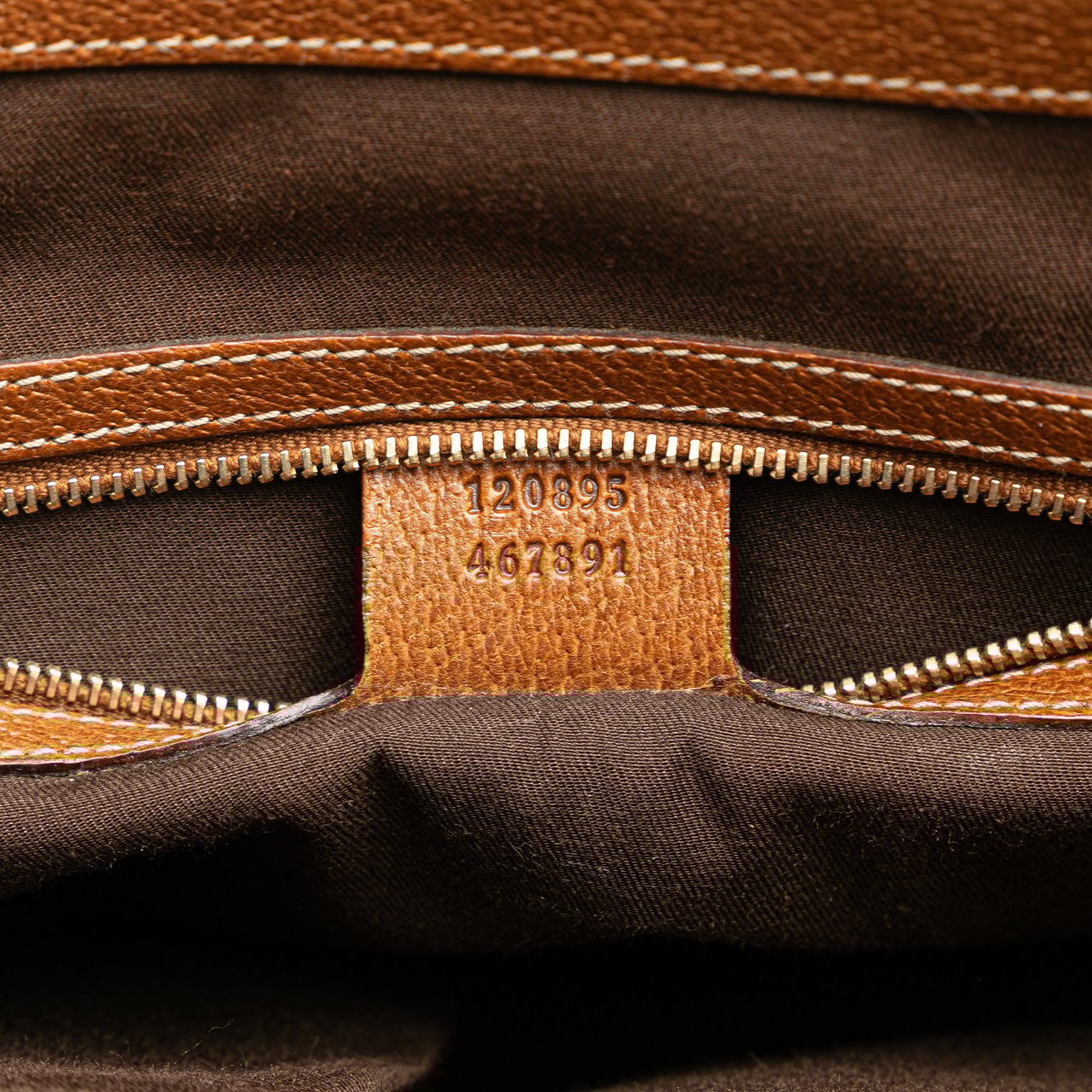 Gucci GG Canvas Nailhead Handbag Bruin