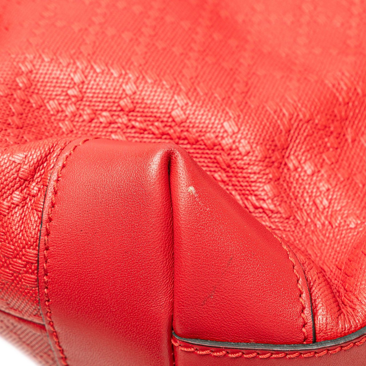 Gucci Small Diamante Leather Craft Tote Rood
