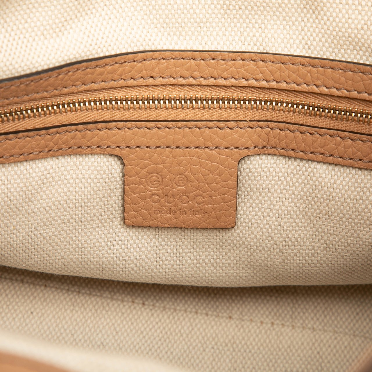 Gucci Medium Leather Soho Chain Tote Bruin