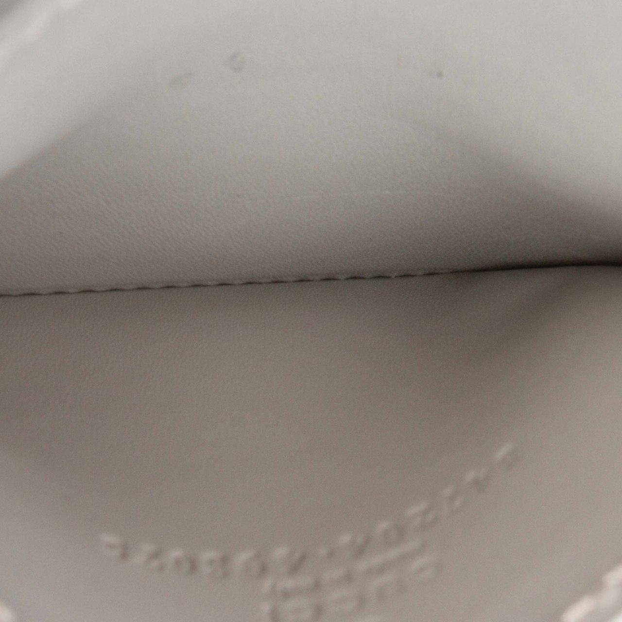 Gucci Patent Guccissima Card Holder Zilver