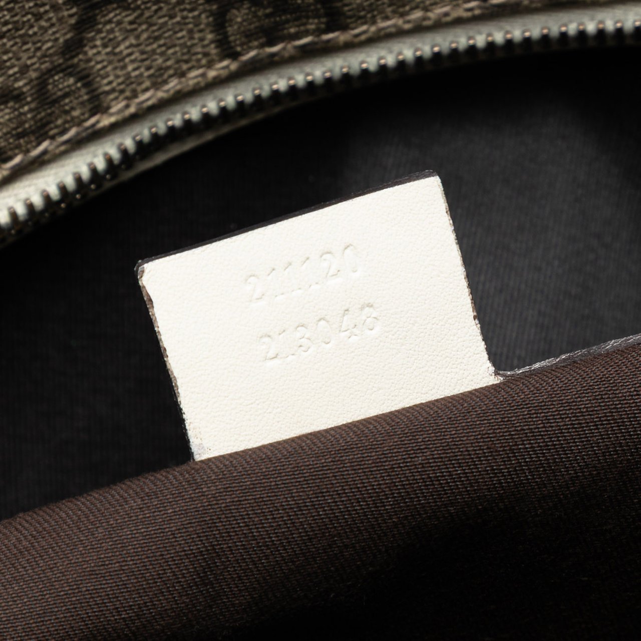 Gucci GG Supreme Tote Bruin