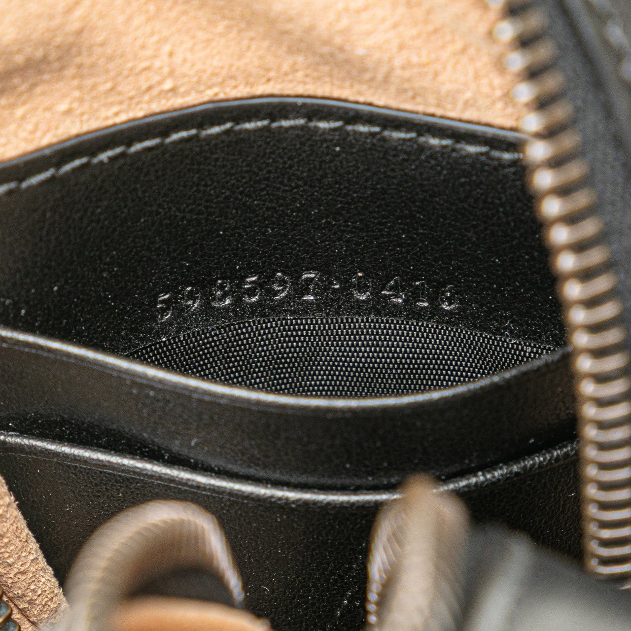 Gucci Mini GG Marmont Matelasse Leather Crossbody Zwart