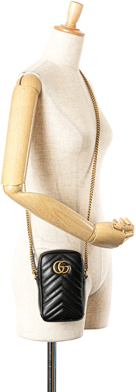 Gucci Mini GG Marmont Matelasse Leather Crossbody Zwart