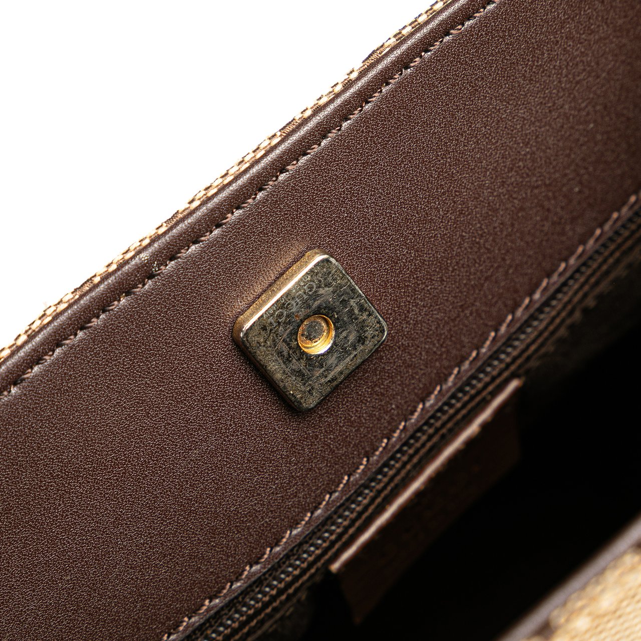 Gucci GG Canvas Shoulder Bag Bruin