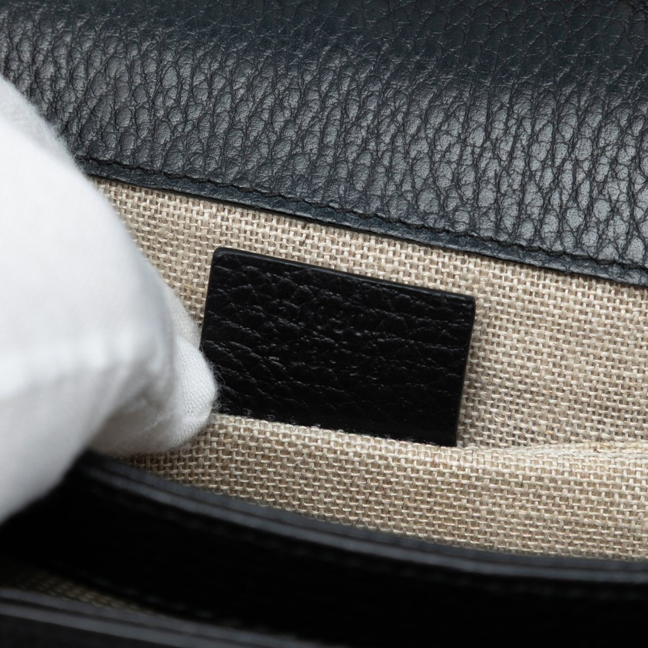 Gucci Small Dollar Calfskin Interlocking G Crossbody Zwart