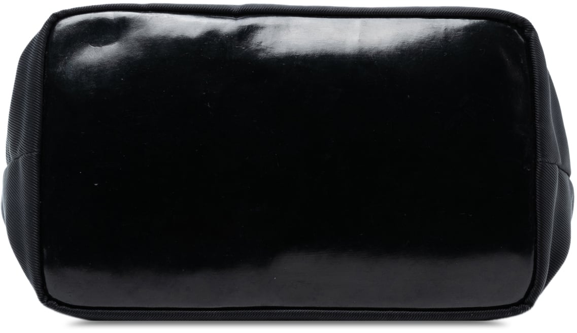 Gucci Nylon Bamboo Shoulder Bag Zwart