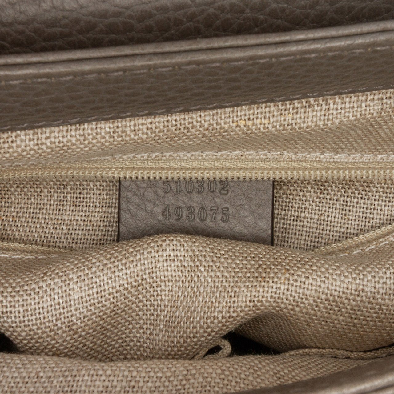 Gucci Small Dollar Calf Interlocking G Satchel Grijs