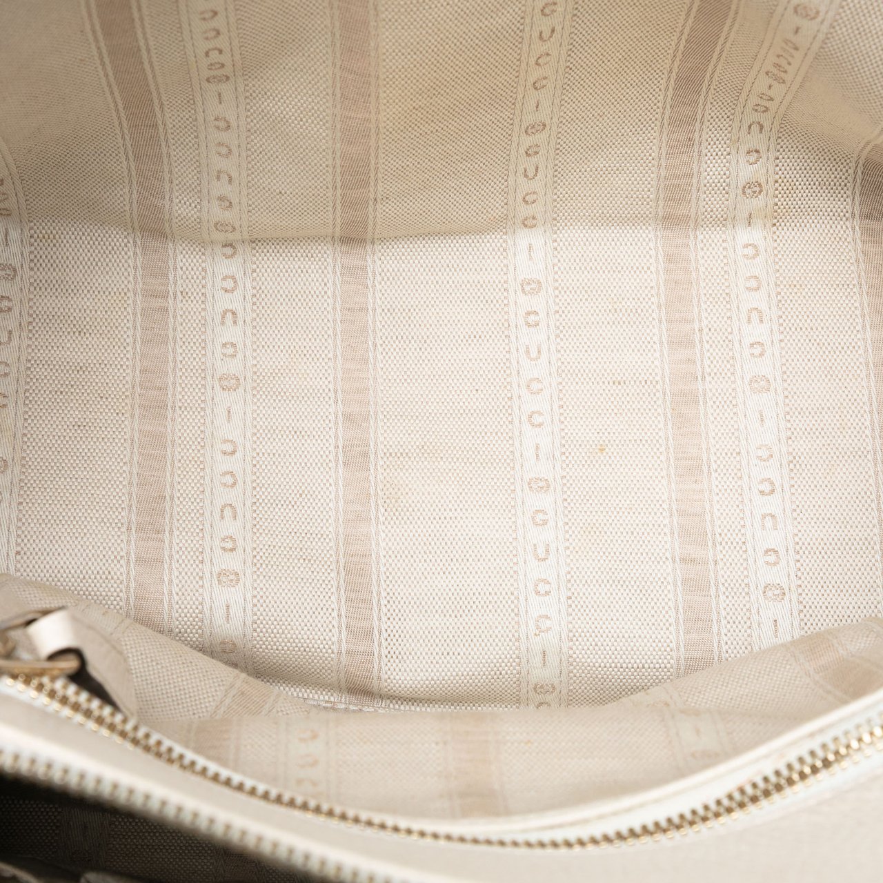 Gucci Calfskin Swing Top Handle Satchel Wit