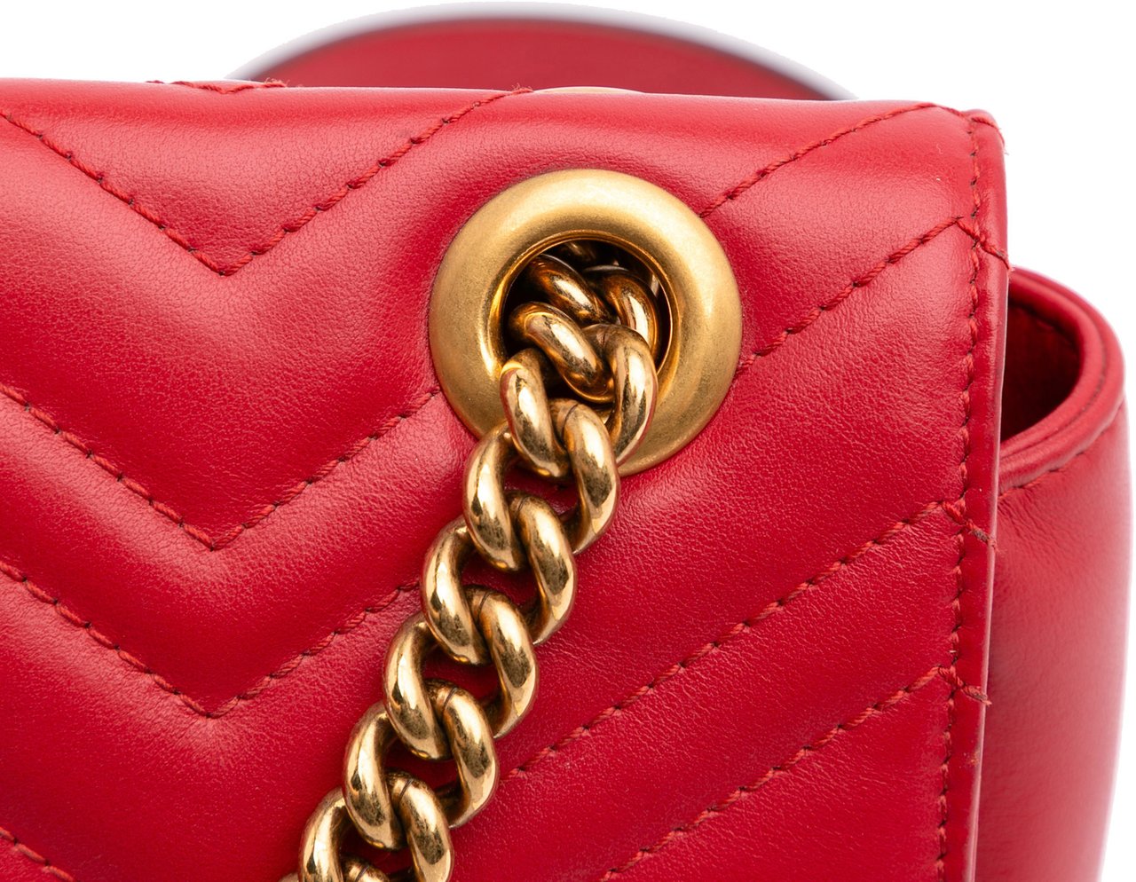 Gucci Small GG Marmont Matelasse Leather Flap Crossbody Rood
