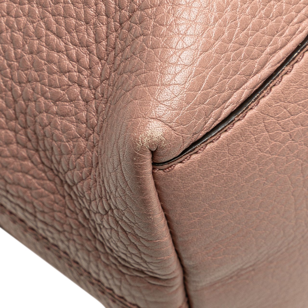 Gucci Medium Leather Soho Chain Tote Roze