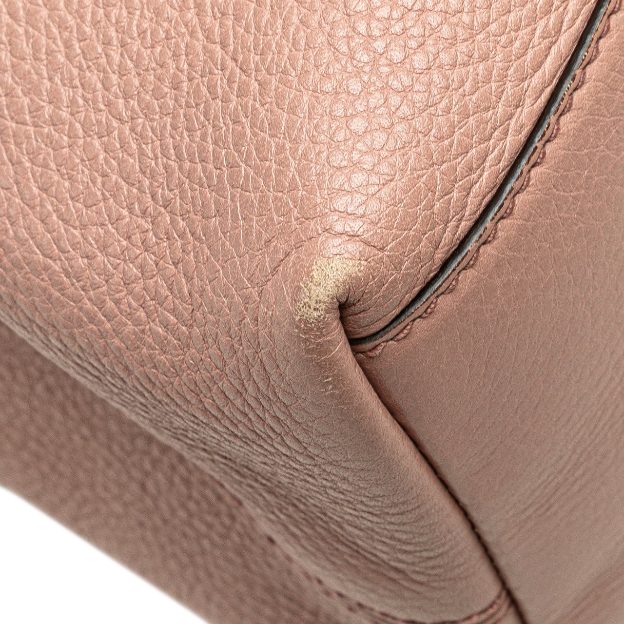 Gucci Medium Leather Soho Chain Tote Roze