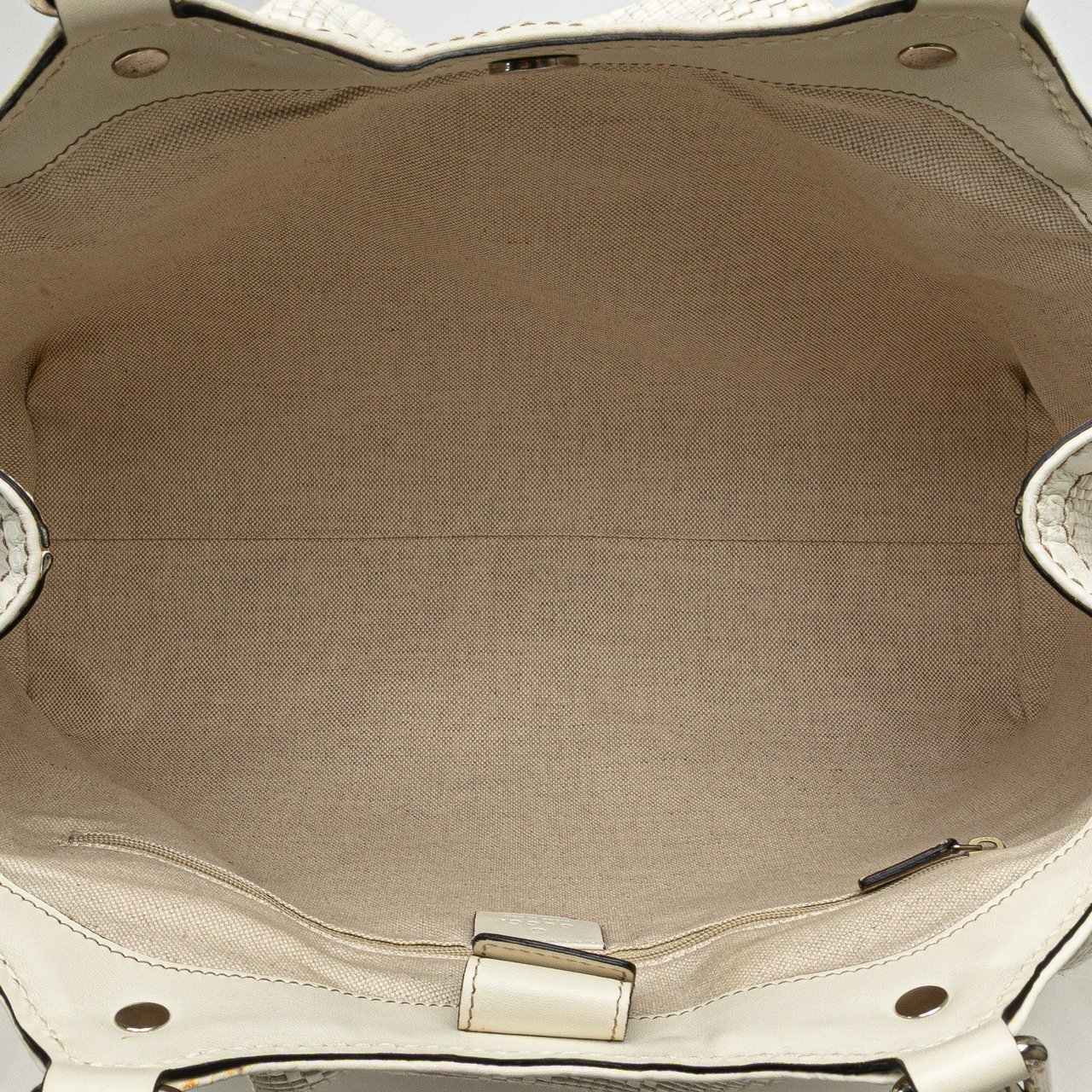 Gucci Medium Diamante Raffia Sukey Tote Wit