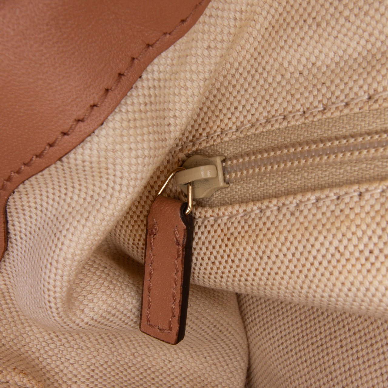 Gucci Diamante Canvas Sukey Satchel Bruin