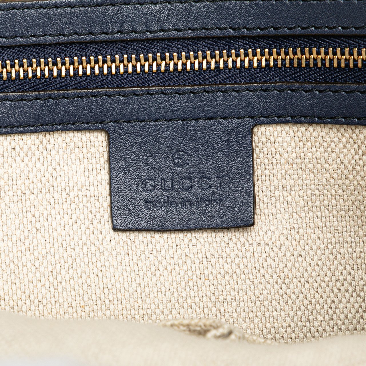 Gucci Small Patent Soho Satchel Blauw