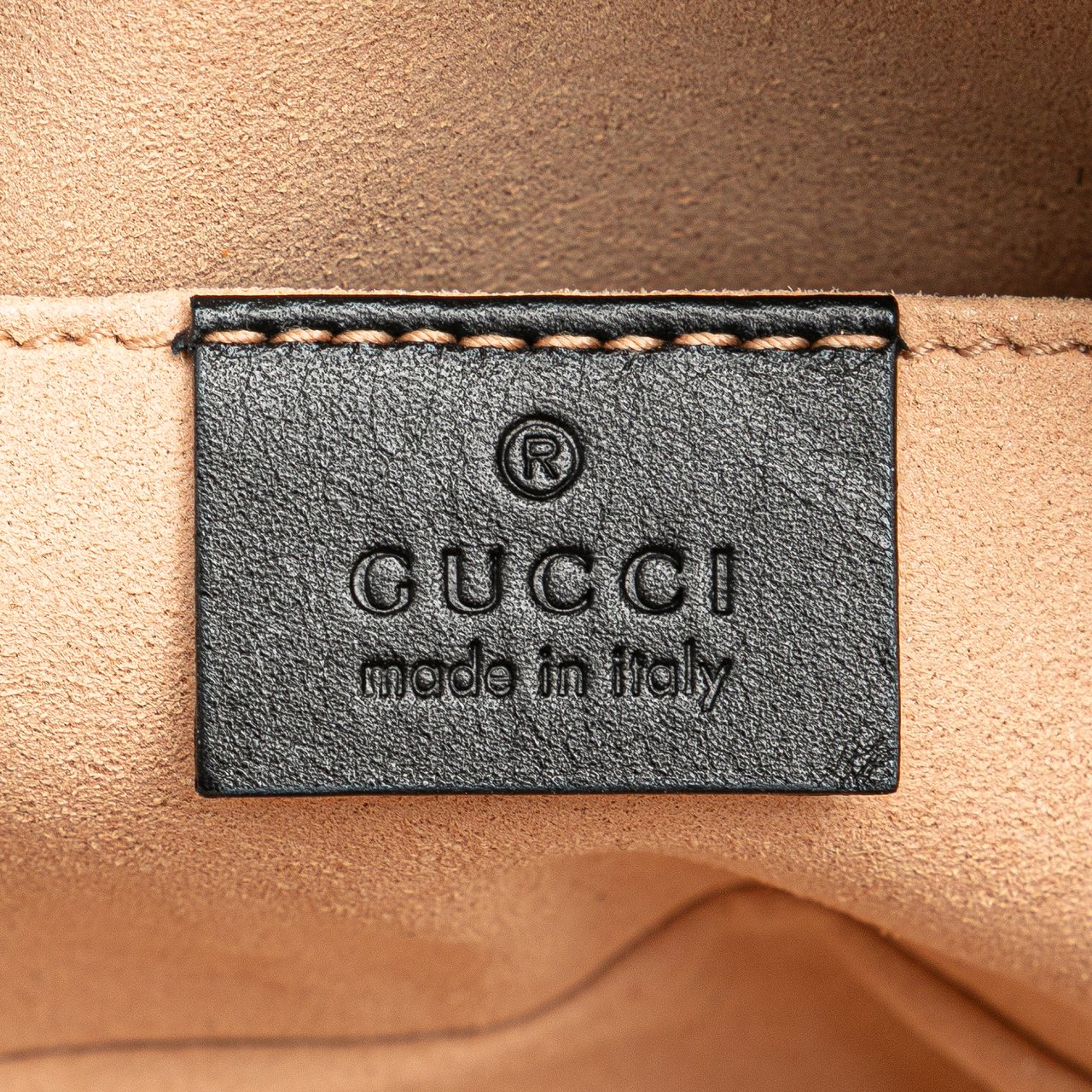 Gucci GG Marmont Matelasse Leather Belt Bag Zwart