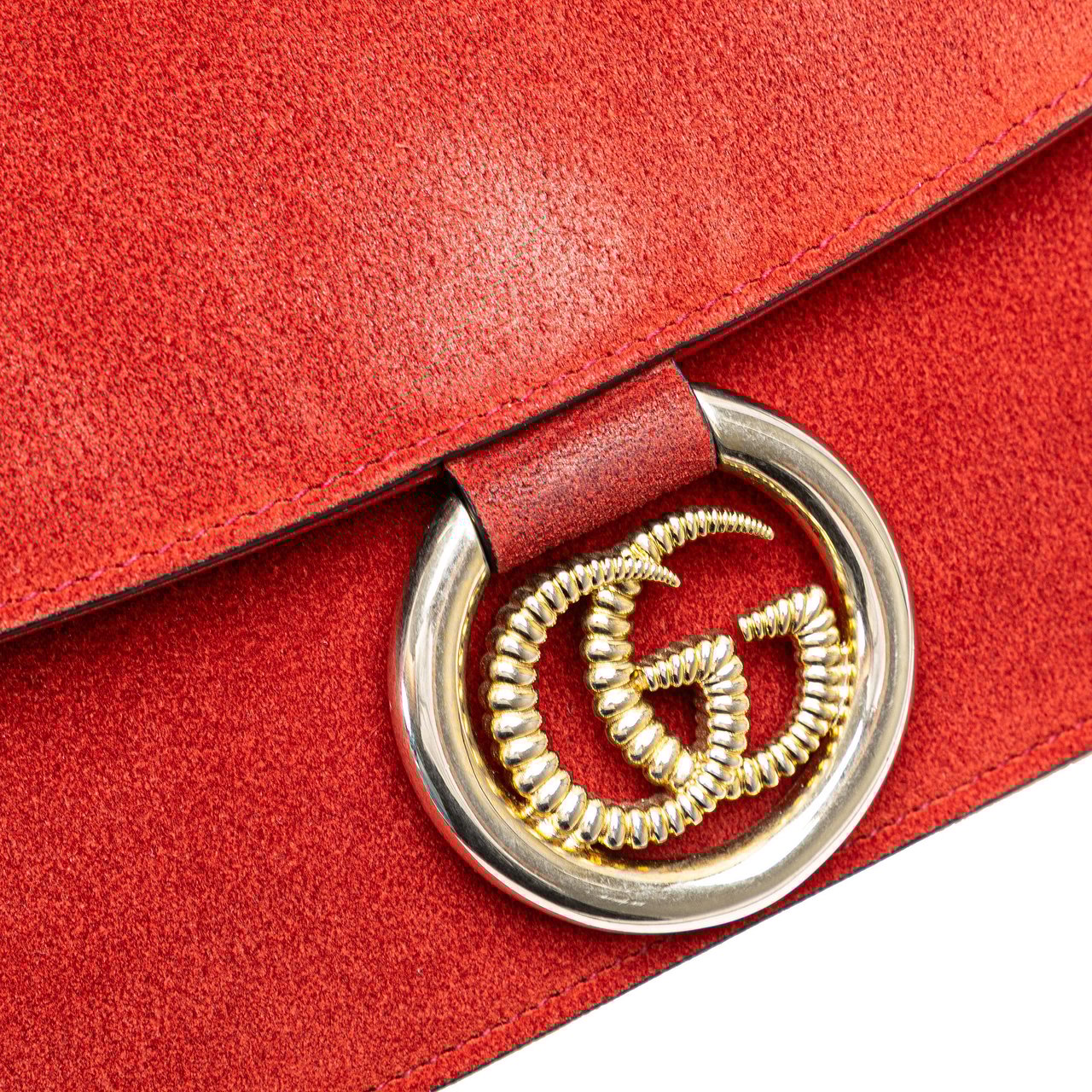Gucci Small Suede GG Ring Torchon Crossbody Rood