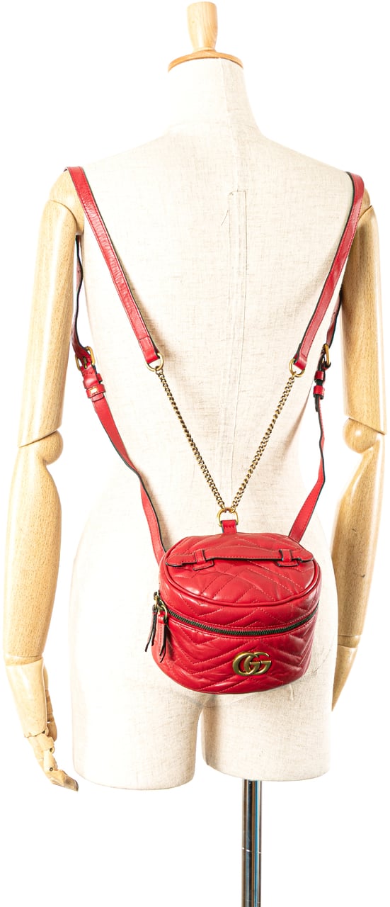 Gucci GG Marmont Round Matelasse Leather Backpack Rood