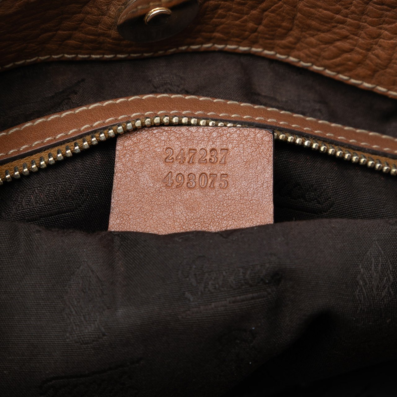 Gucci Medium GG Canvas GG Charm Tote Bruin