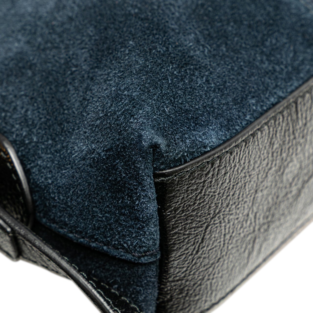 Gucci Small Ophidia Suede Dome Crossbody Blauw