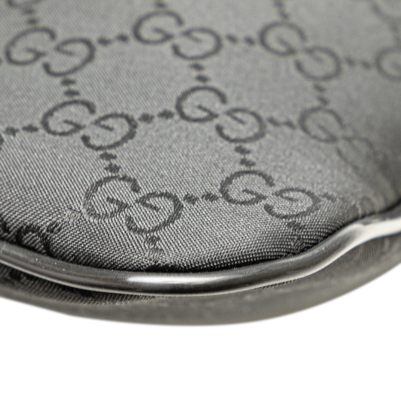 Gucci GG Nylon Web Crossbody Bag Zwart