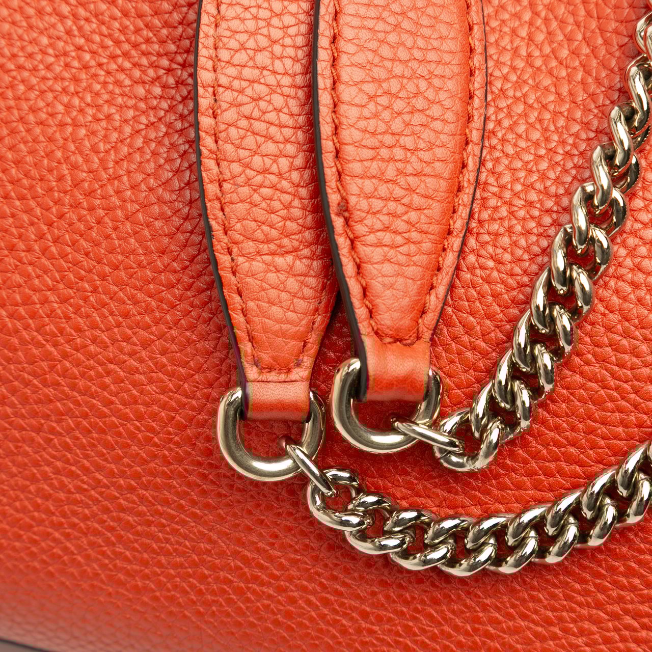 Gucci Small Leather Soho Chain Tote Oranje