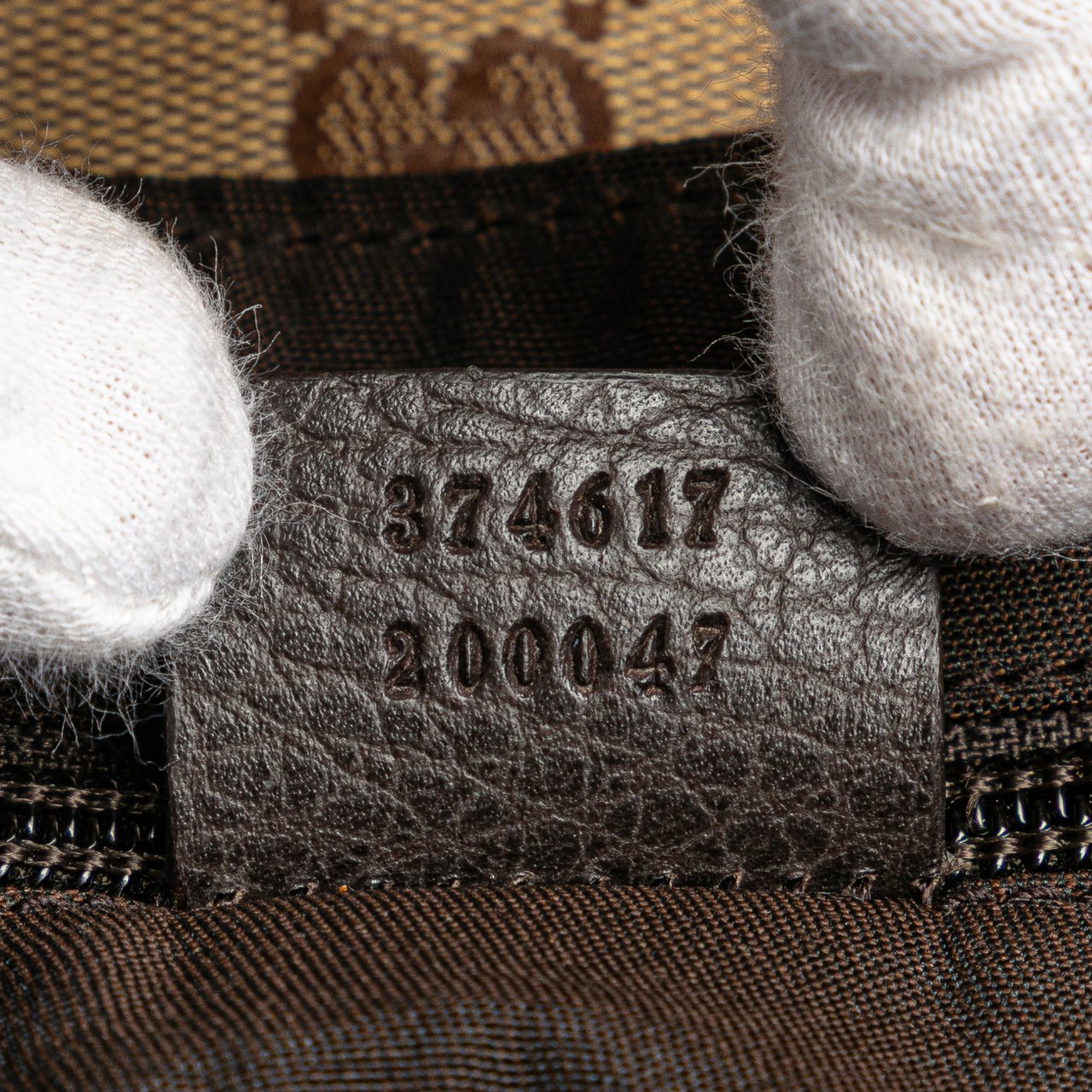 Gucci GG Crystal Belt Bag Bruin