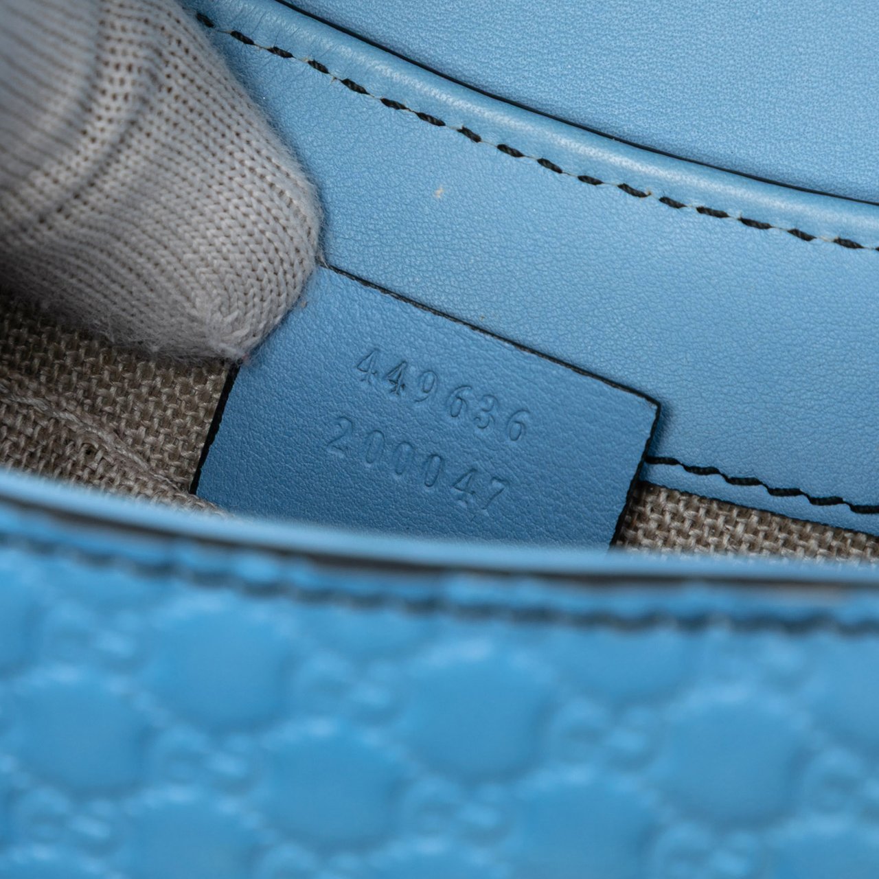 Gucci Mini Microguccissima Emily Crossbody Blauw