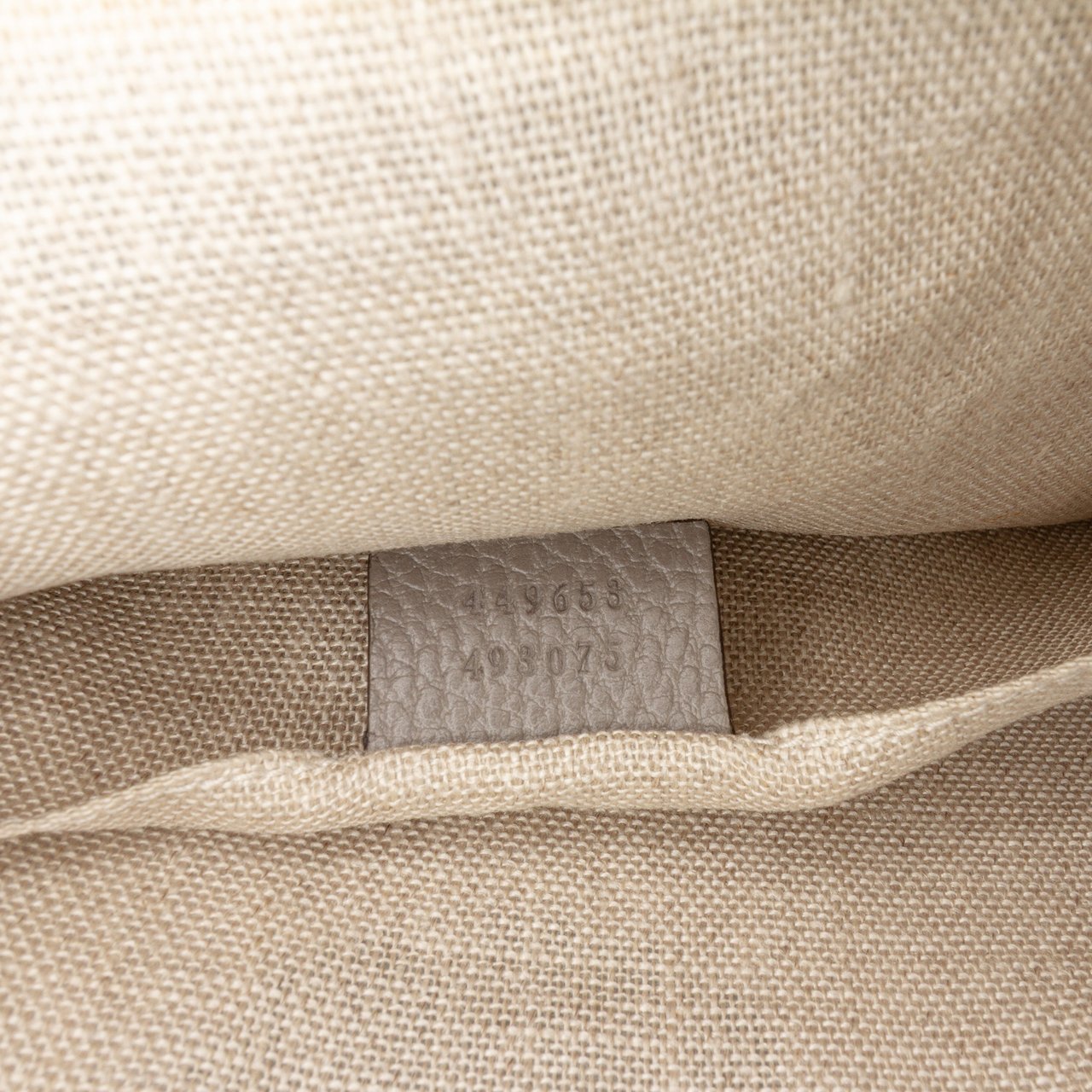 Gucci Calfskin Bamboo Tassel Clutch Grijs