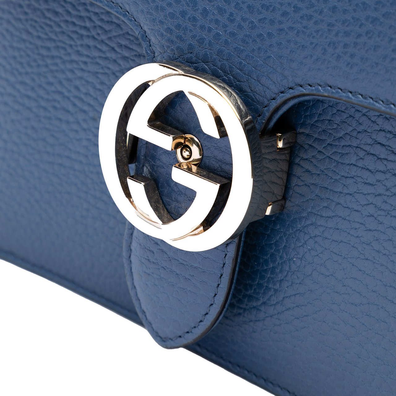Gucci Small Dollar Calfskin Interlocking G Crossbody Blauw