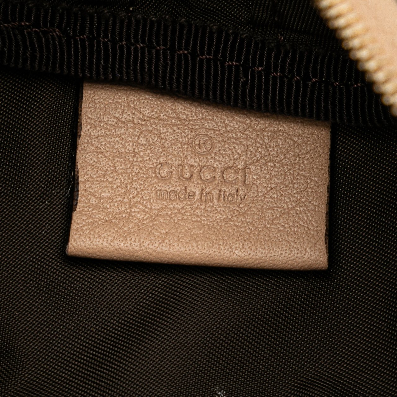 Gucci GG Supreme Pig Pouch Bruin