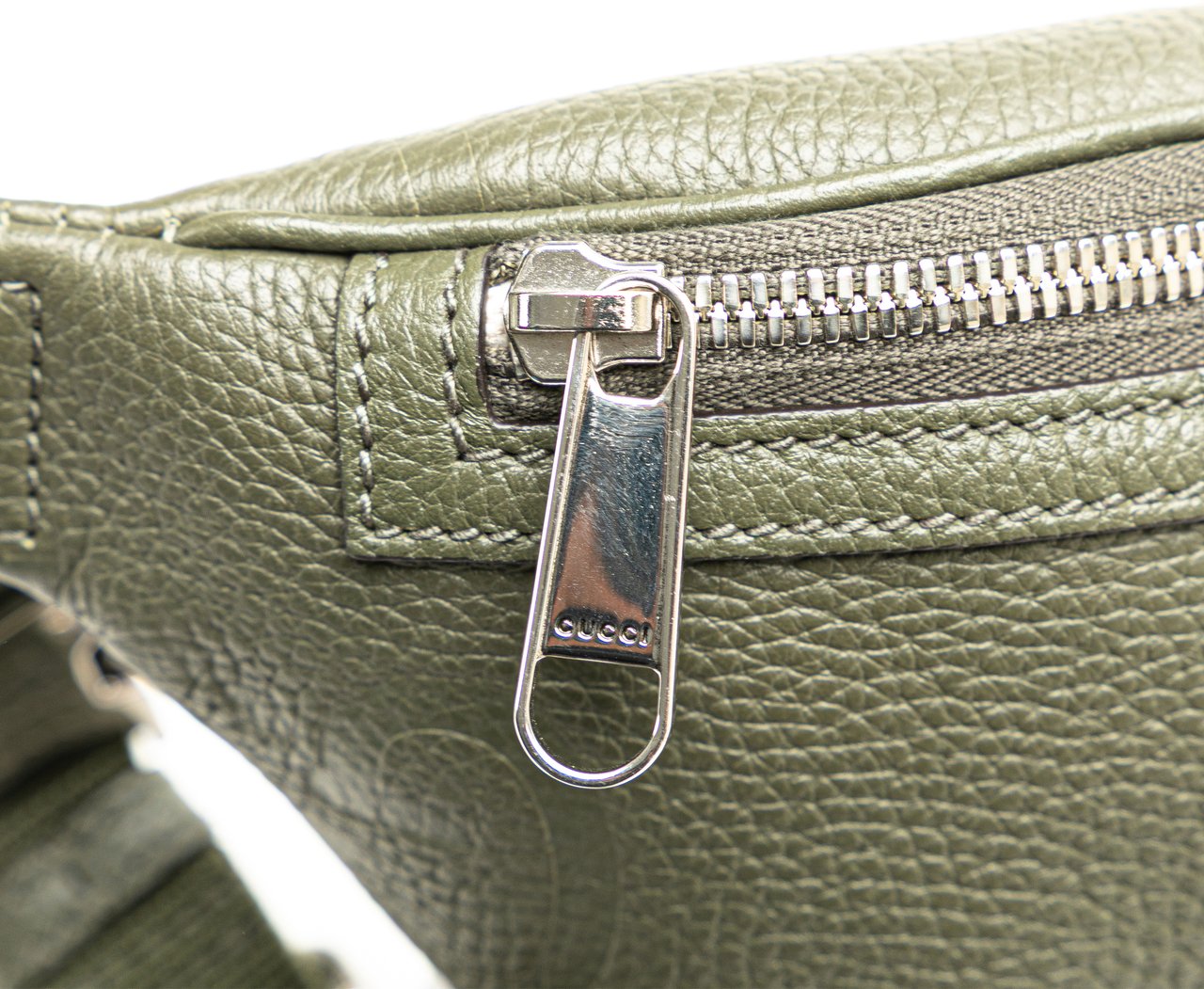 Gucci Small Leather Jumbo GG Belt Bag Groen