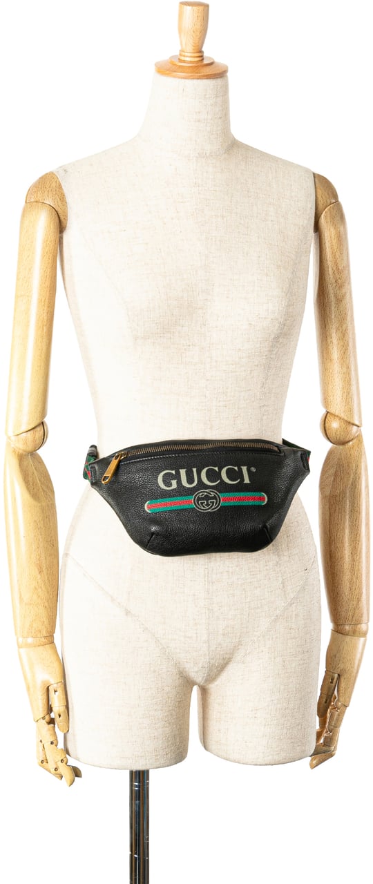 Gucci Leather Logo Belt Bag Zwart