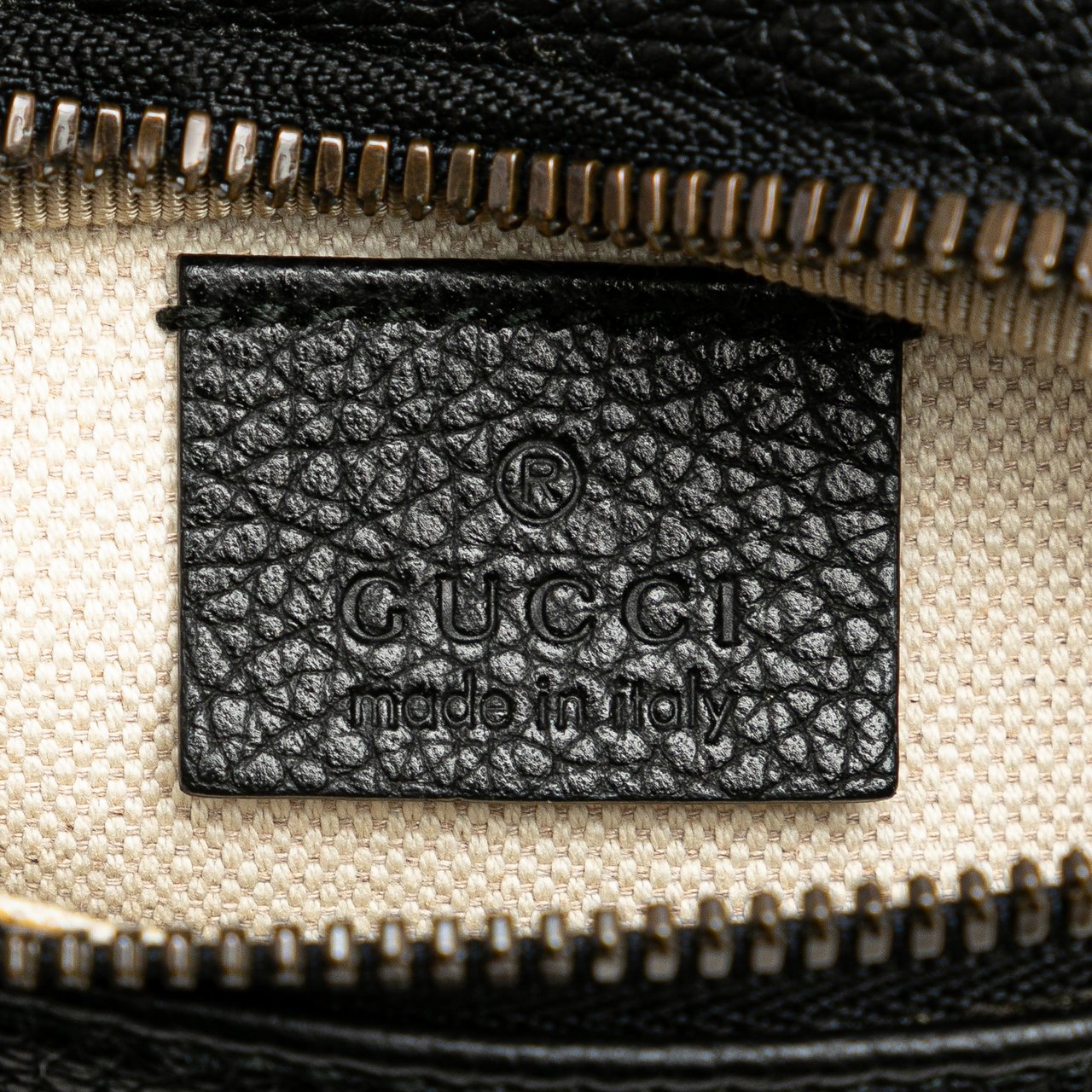 Gucci Leather Logo Belt Bag Zwart