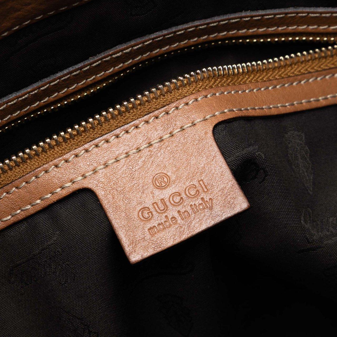 Gucci Medium GG Canvas GG Charm Tote Bruin