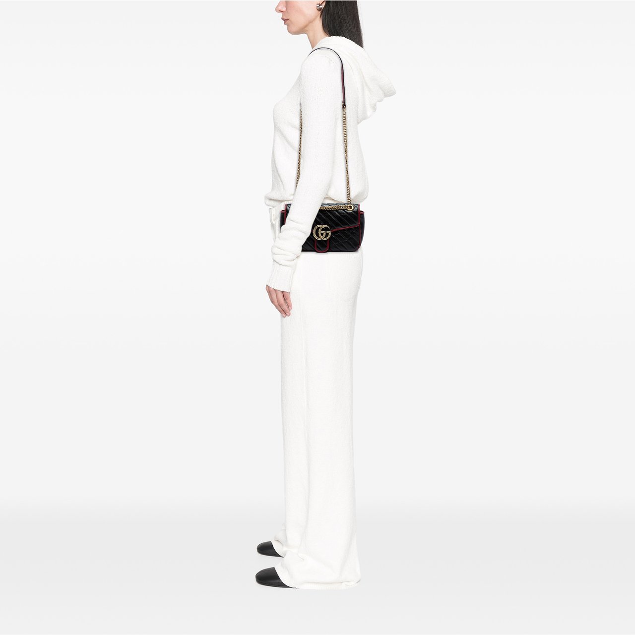 Gucci Medium GG Marmont Matelasse Diagonal Leather Torchon Shoulder Bag Zwart