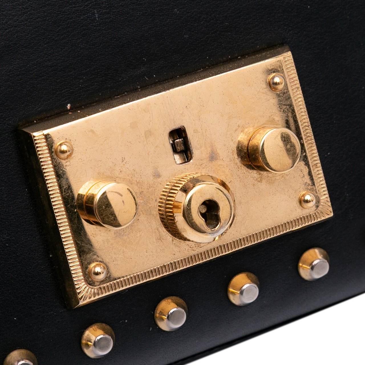 Gucci Small Pearl Studded Leather Padlock Crossbody Zwart