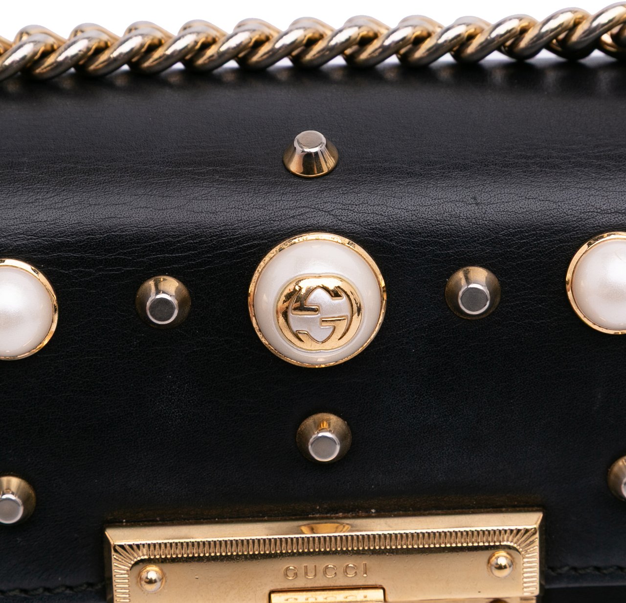 Gucci Small Pearl Studded Leather Padlock Crossbody Zwart