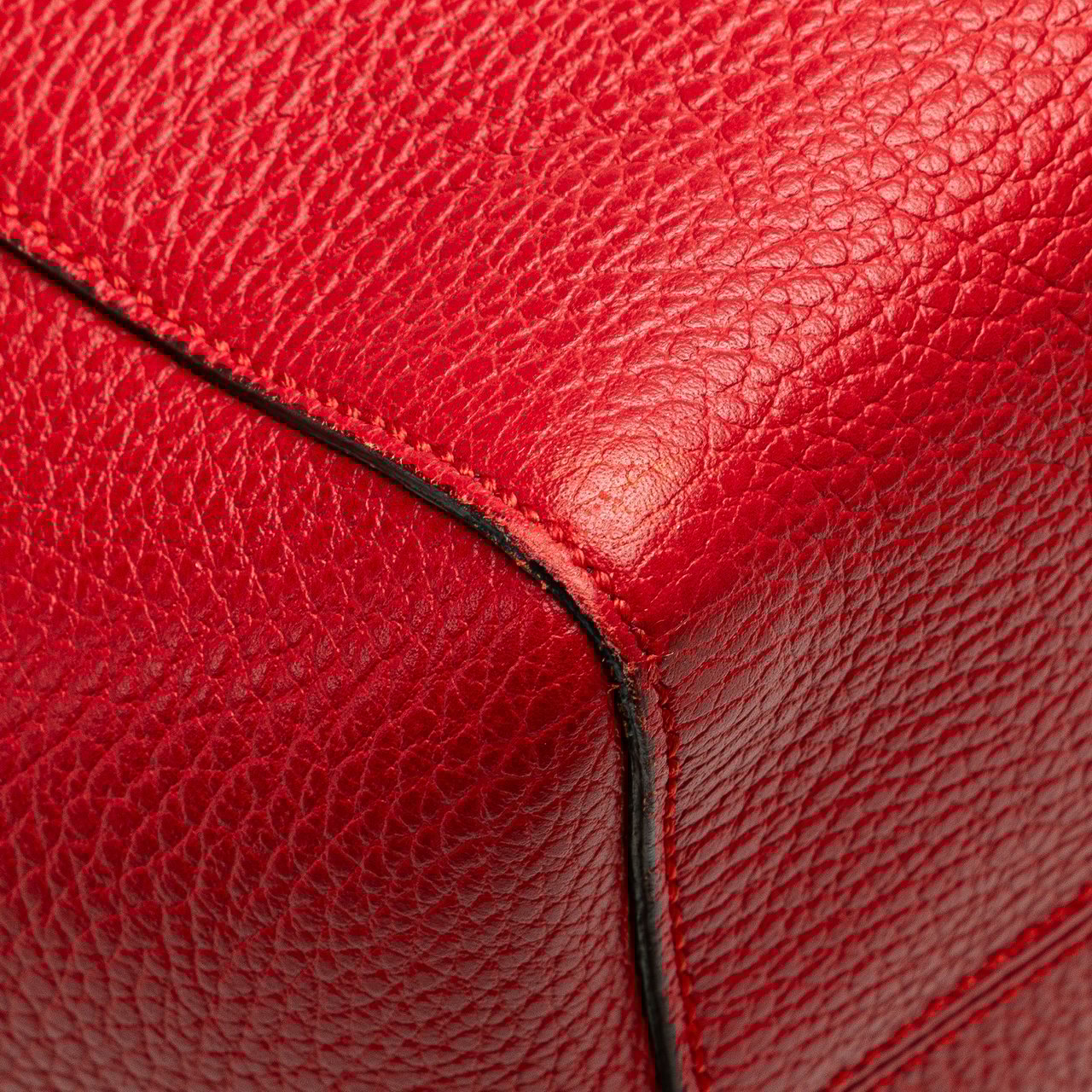 Gucci Medium Leather Swing Tote Rood