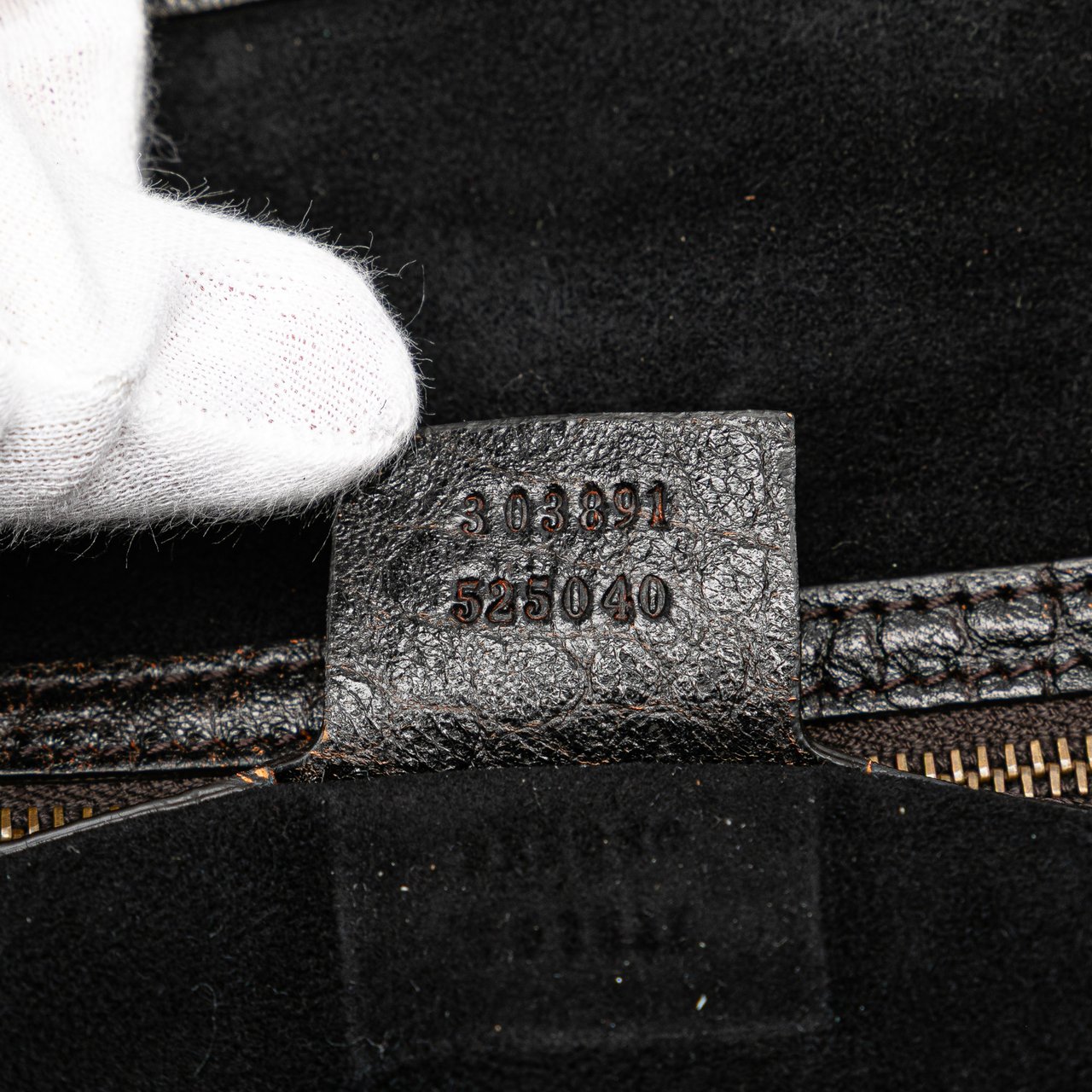 Gucci Embossed Leather Weekender Bag Bruin