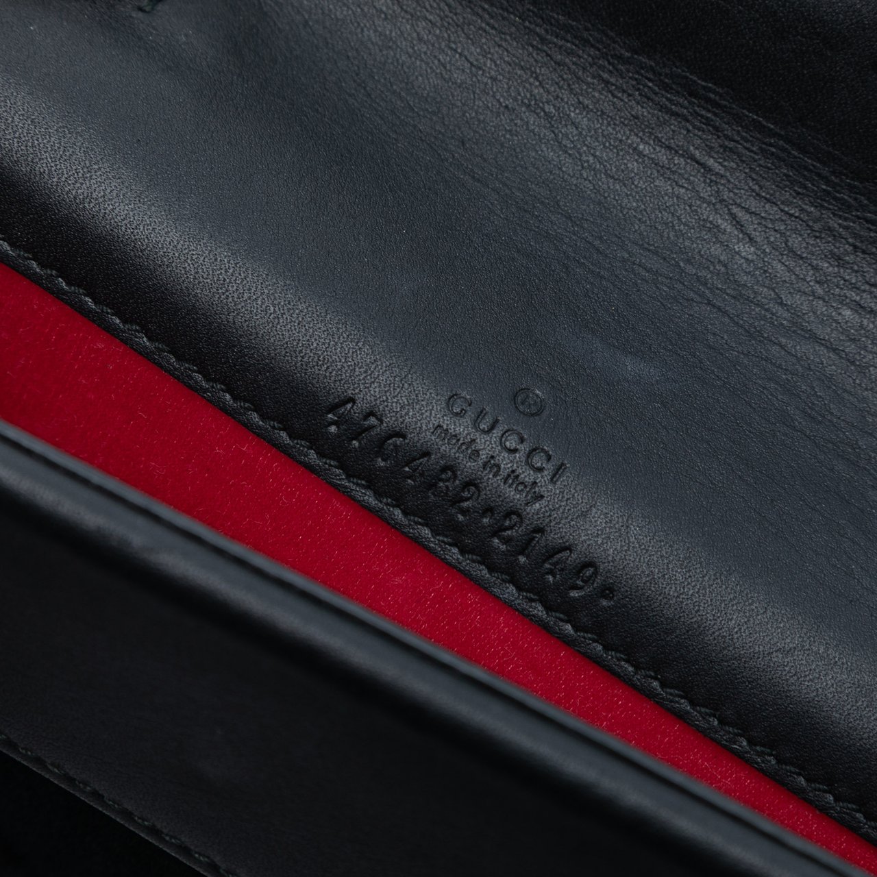 Gucci Mini Crystal Embellished Velvet Dionysus Crossbody Zwart