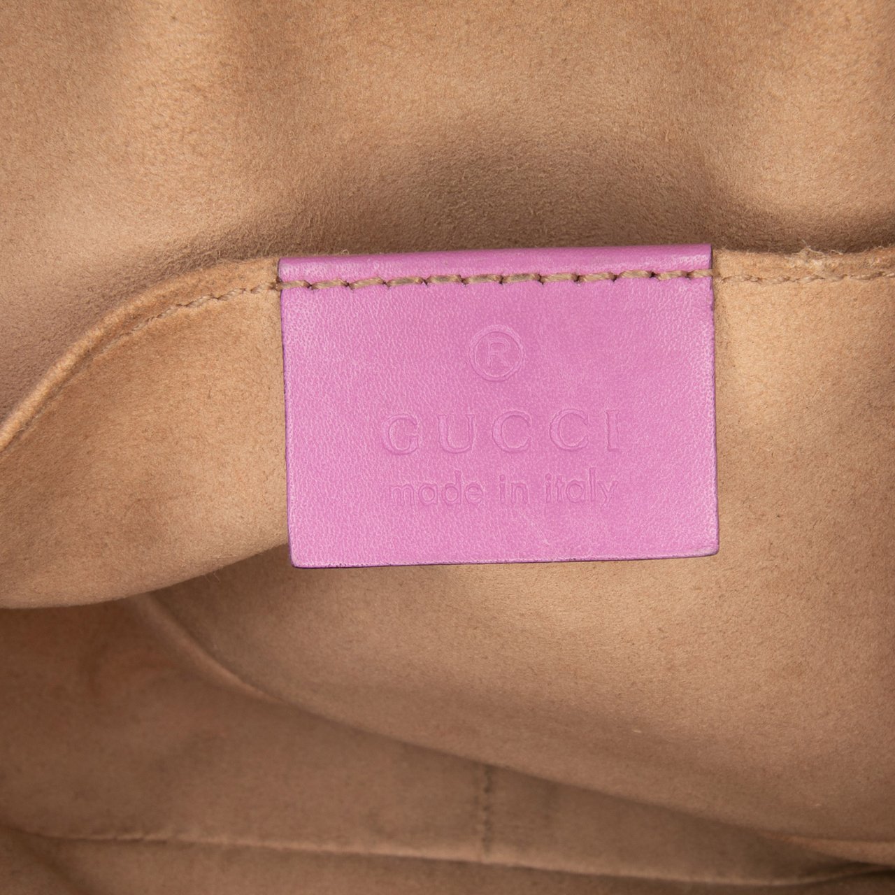 Gucci Mini GG Marmont Matelasse Leather Crossbody Roze