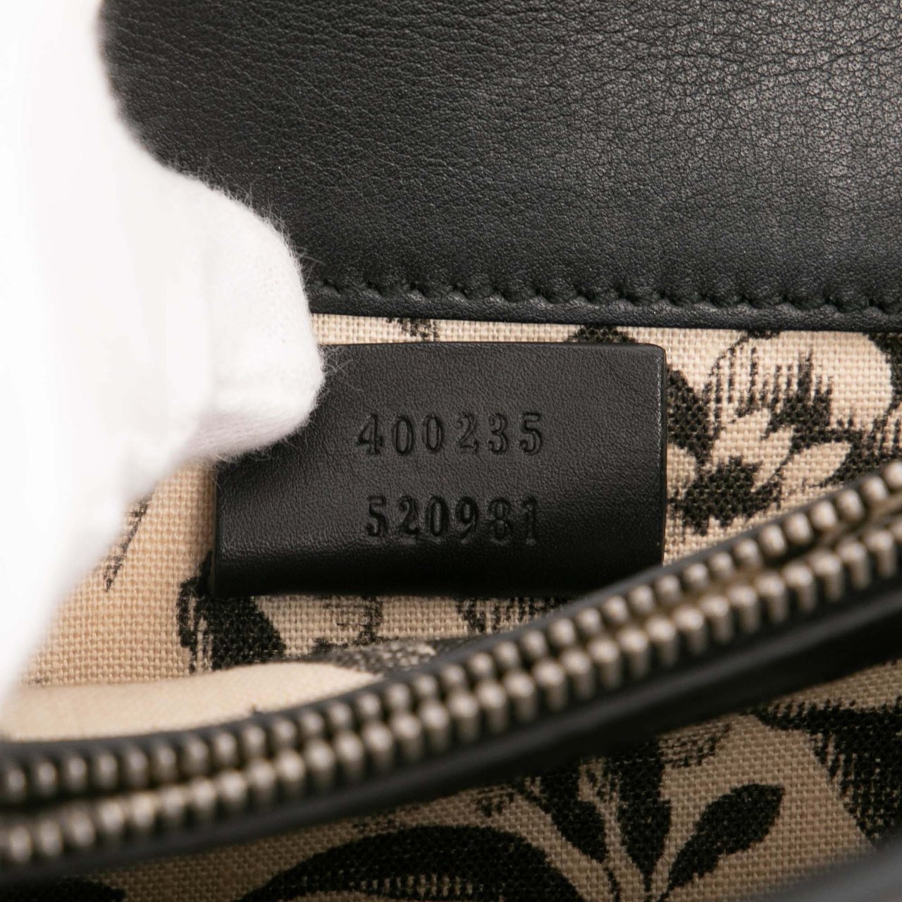 Gucci Medium Leather Dionysus Shoulder Bag Zwart