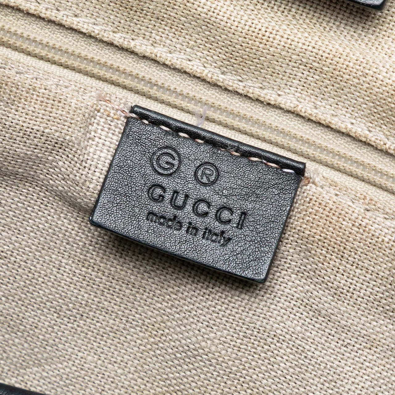 Gucci Microguccissima Joy Tote Zwart