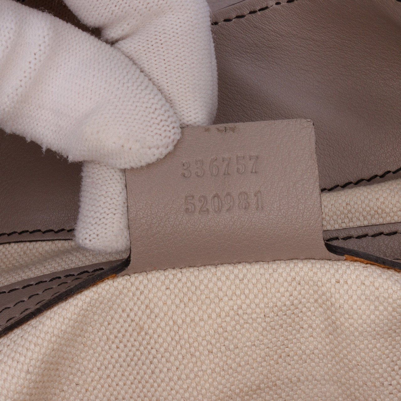 Gucci Large Guccissima Emily Chain Shoulder Bag Grijs