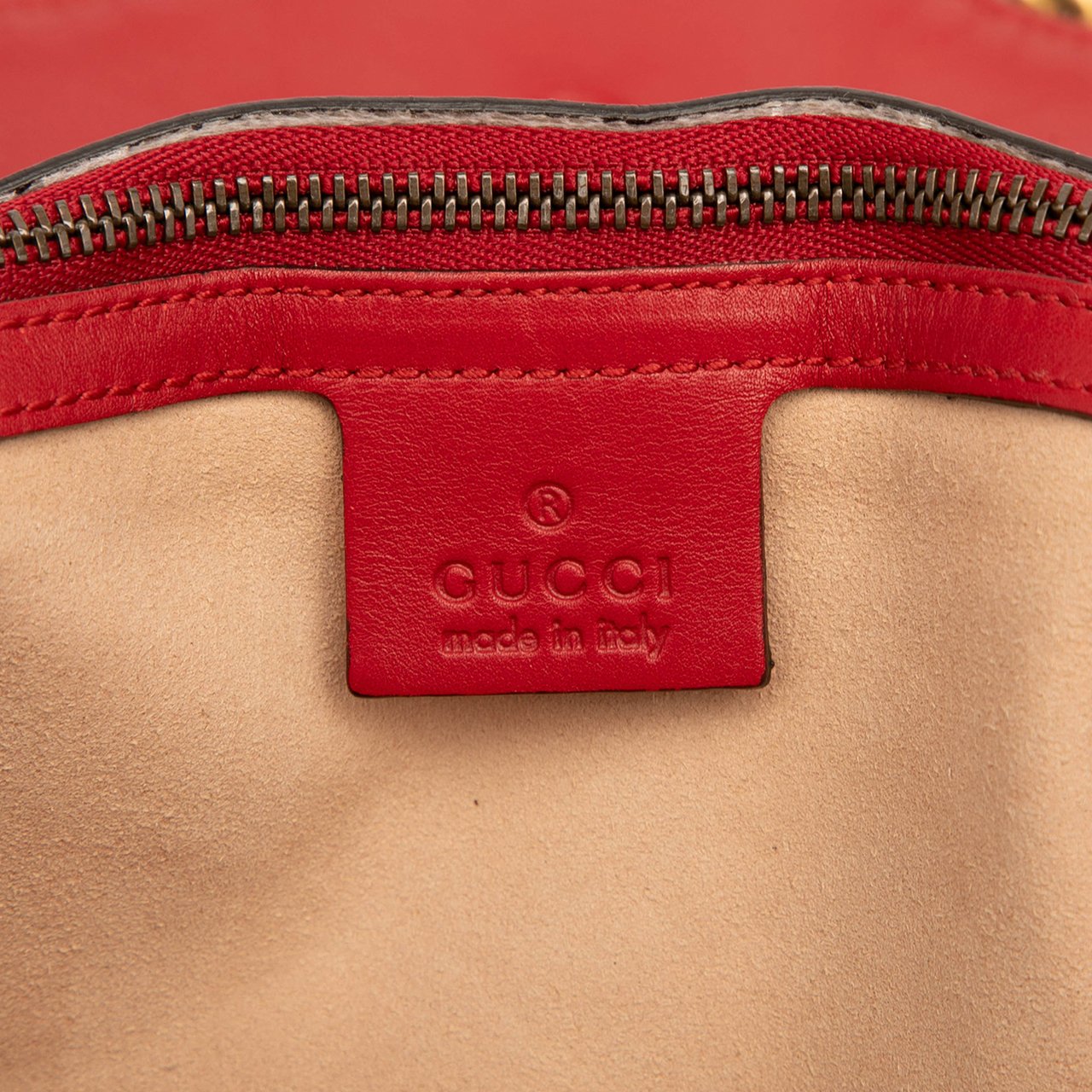 Gucci Large GG Marmont Matelasse Leather Shoulder Bag Rood