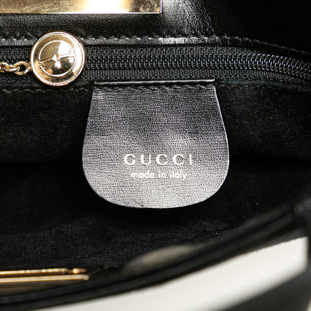 Gucci Suede Handbag Zwart